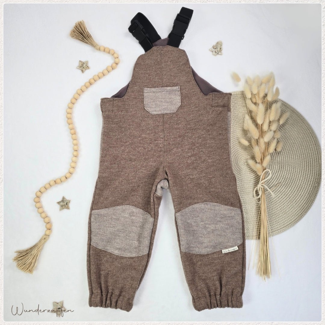 Latzhose Merino - Wollwalk *Taupe & Hellbeige* Gr. 92 - Wunderzapfen -